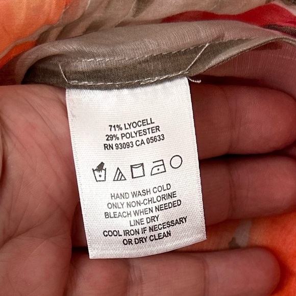 Nic + Zoe Button Down Shirt - Picture 4 of 6